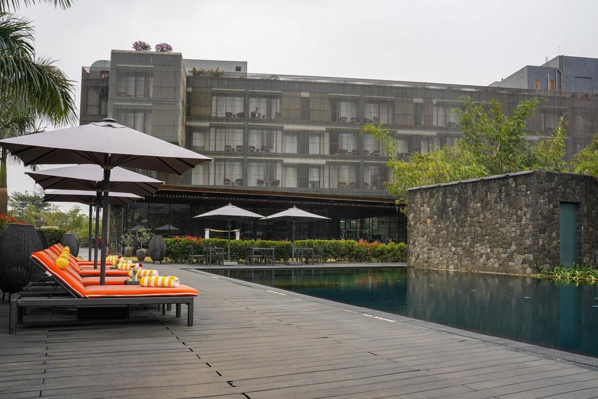 Radisson Resort And Spa Lonavala Kültér fotó The Park, Hyderabad
