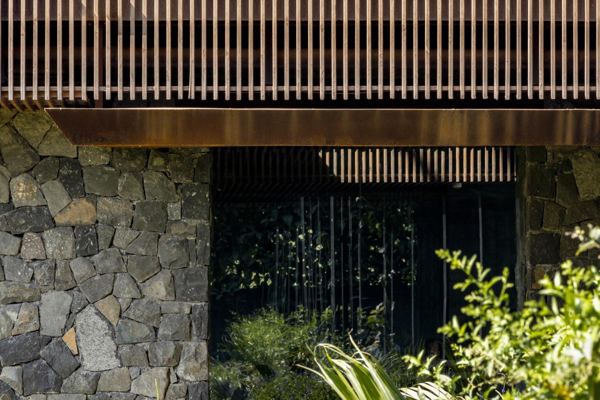 Radisson Resort And Spa Lonavala Kültér fotó Detail of the house