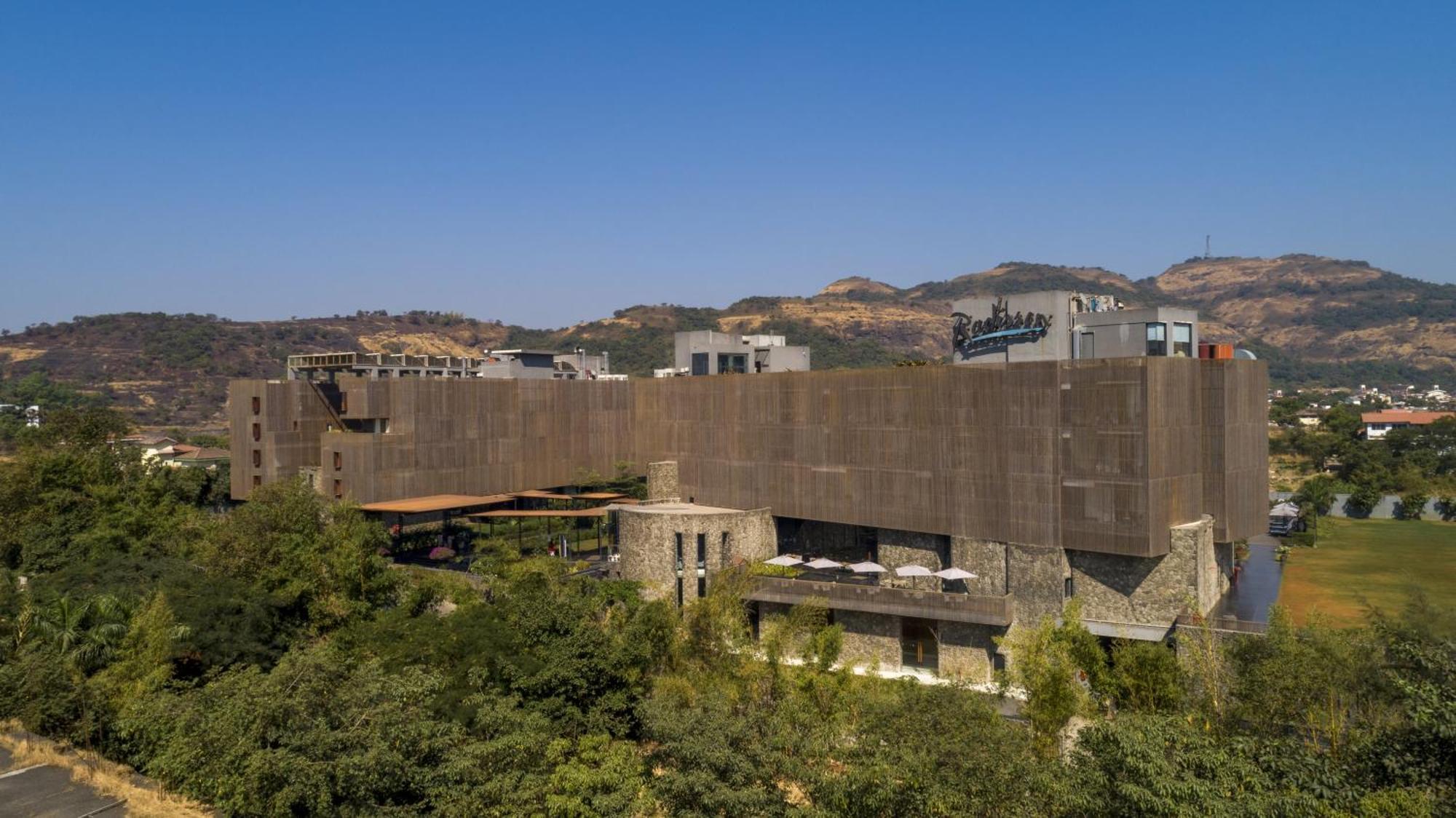 Radisson Resort And Spa Lonavala Kültér fotó The Skanderbeg Square